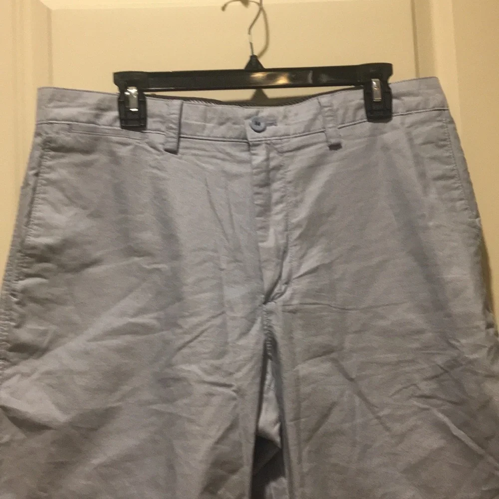 Banana Republic mens 100% cotton Bermuda shorts light blue with pockets size 34